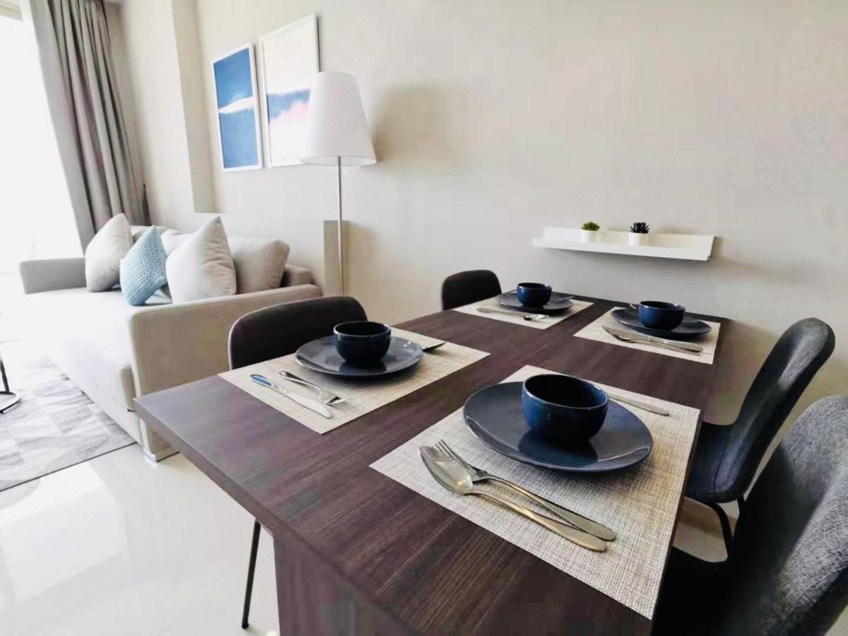 Riviera Jomtien By Daisy Pattaya 2 Apartment Exterior photo