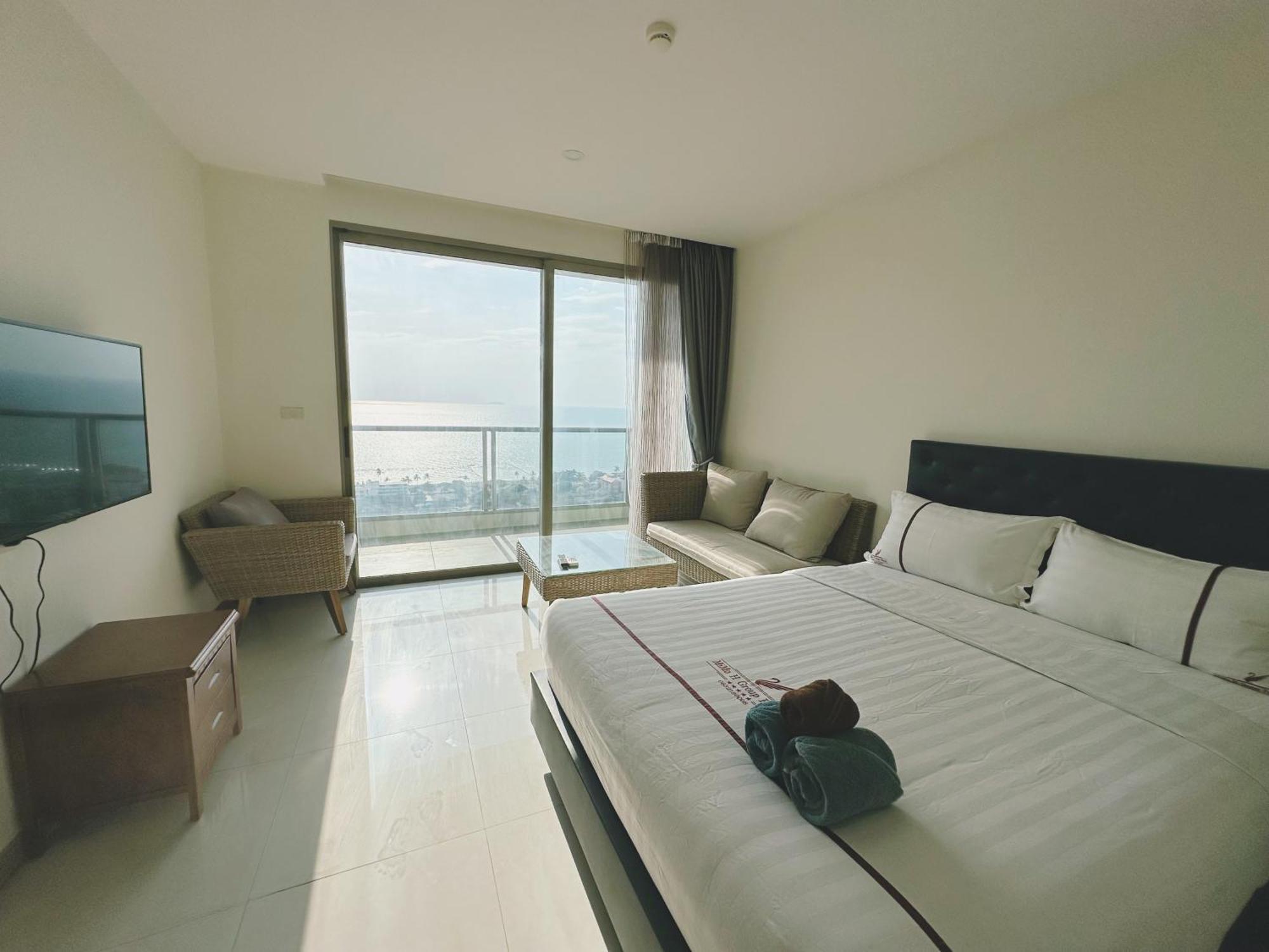 Riviera Jomtien By Daisy Pattaya 2 Apartment Exterior photo